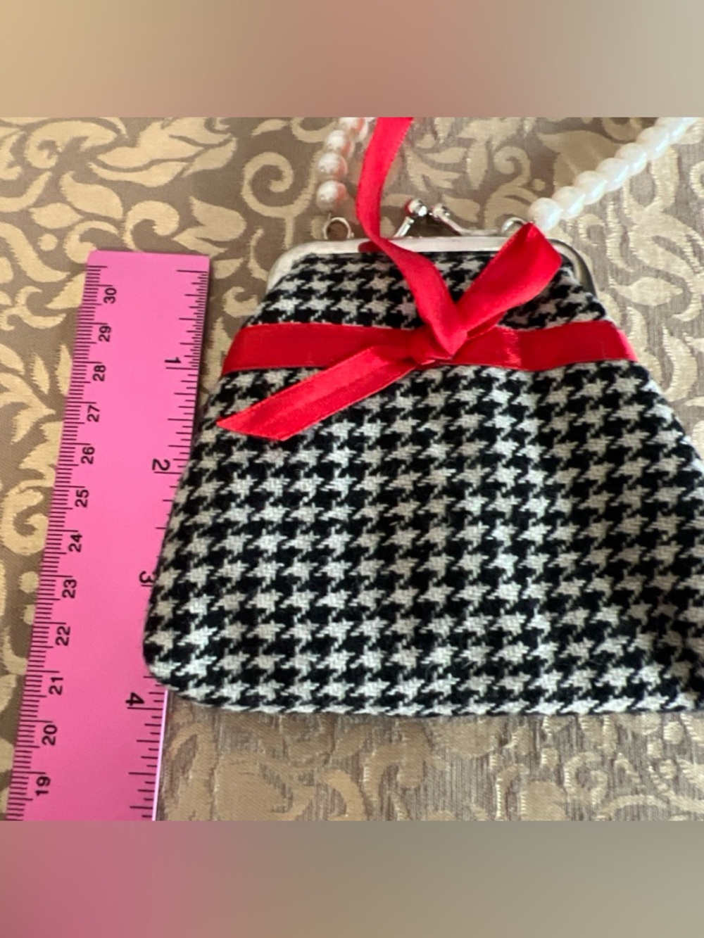 Houndstooth Coin Purse With Faux Pearl Handle And Red Ribbon See Description - Picture 11 of 12